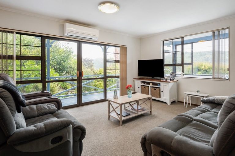 Photo of property in 168 Waikawa Road, Picton, 7220