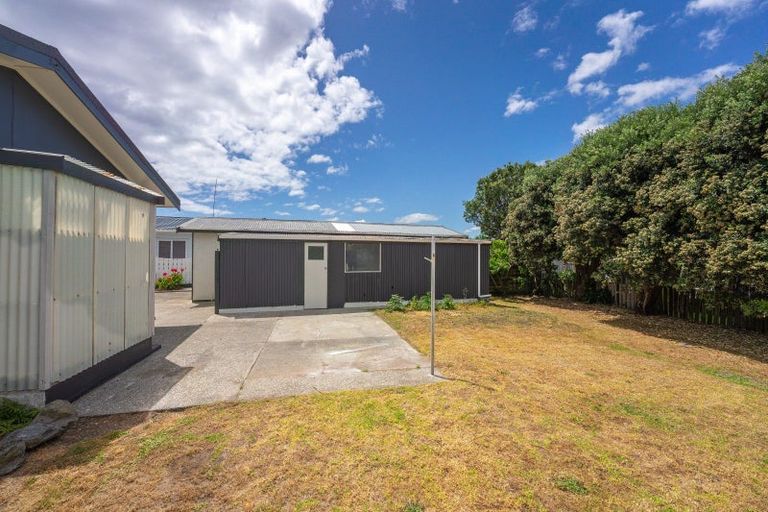 Photo of property in 54 Norfolk Crescent, Otaki Beach, Otaki, 5512