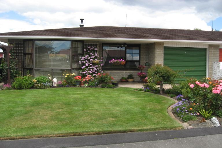 Photo of property in 2/5 Player Place, Shirley, Christchurch, 8061