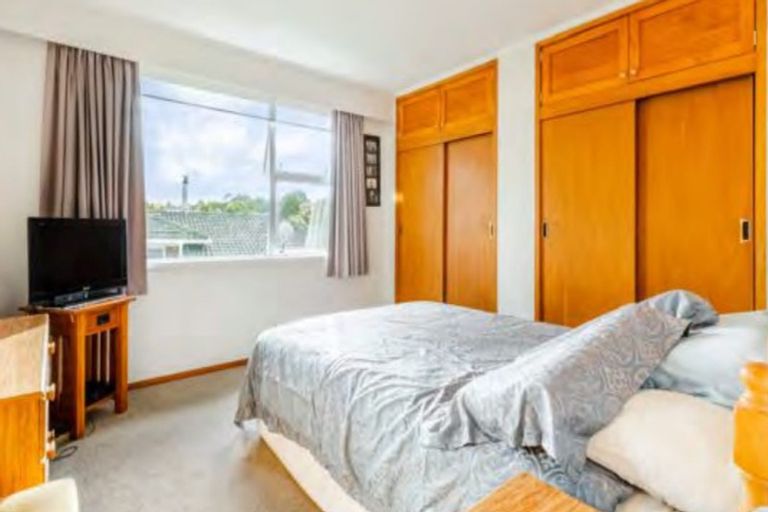 Photo of property in 61 Sheridan Drive, New Lynn, Auckland, 0600