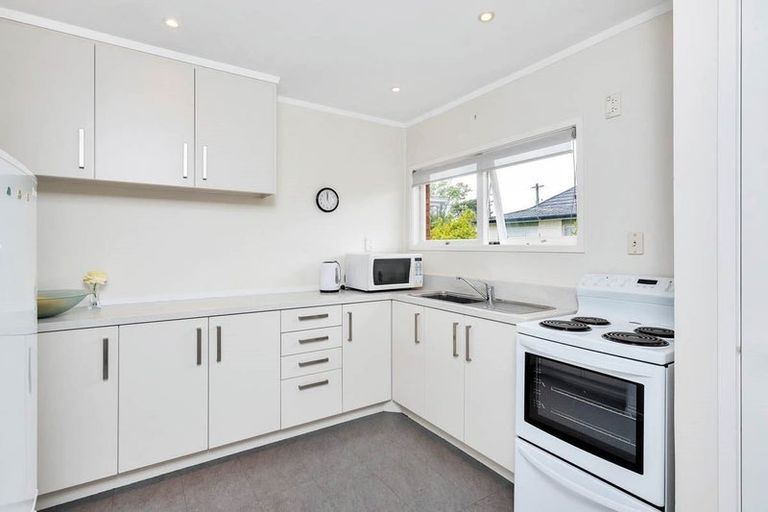 Photo of property in 2/4 Waterloo Road, Milford, Auckland, 0620