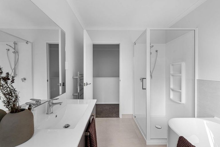 Photo of property in 1 Paapaakiri Loop, Takanini, 2112