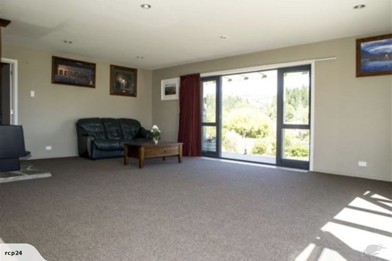 Photo of property in 12 Criffel Place, Luggate, Cromwell, 9383