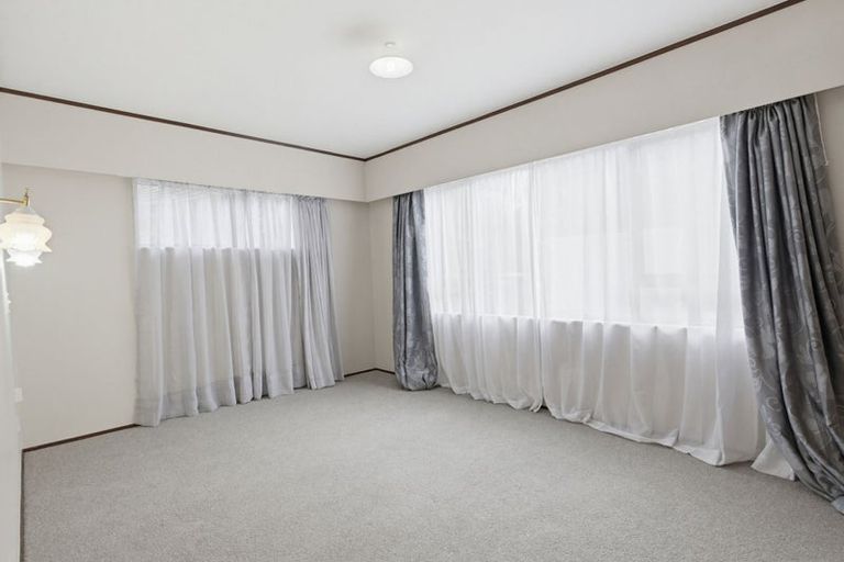 Photo of property in 2a Civic Place, Waiuku, 2123