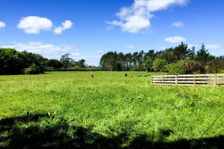 Photo of property in 287 Surrey Road, Tariki, Inglewood, 4388