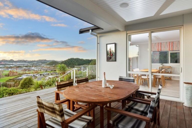 Photo of property in 87 Mortlake Heights, Pyes Pa, Tauranga, 3112