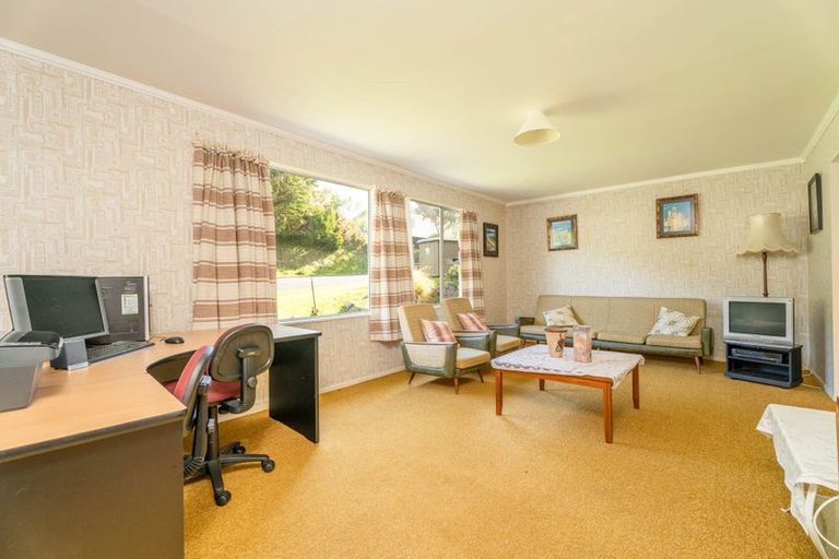 Photo of property in 48 Oriel Avenue, Tawa, Wellington, 5028