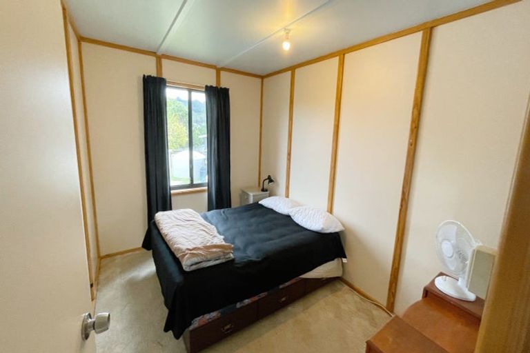 Photo of property in 20 The Crowsnest, Cooks Beach, Whitianga, 3591