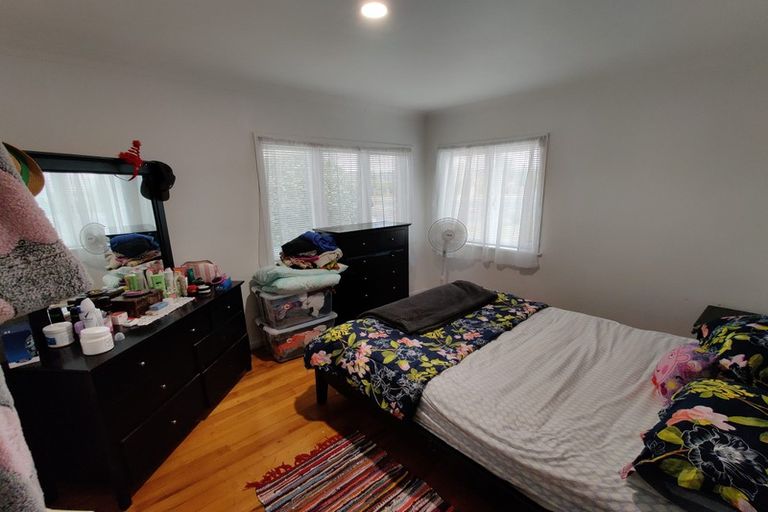 Photo of property in 27 Cameron Street, Papakura, 2110