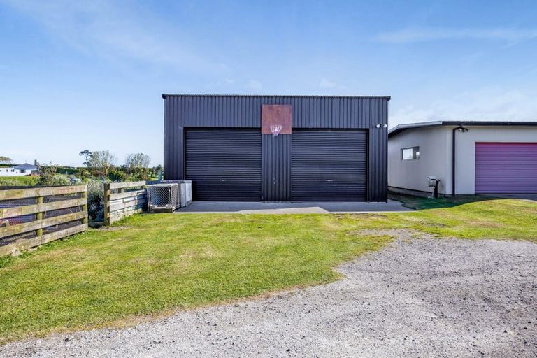 Photo of property in 5674 Mountain Road, Normanby, Hawera, 4673