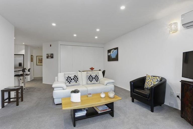 Photo of property in 3e/175 Hurstmere Road, Takapuna, Auckland, 0622