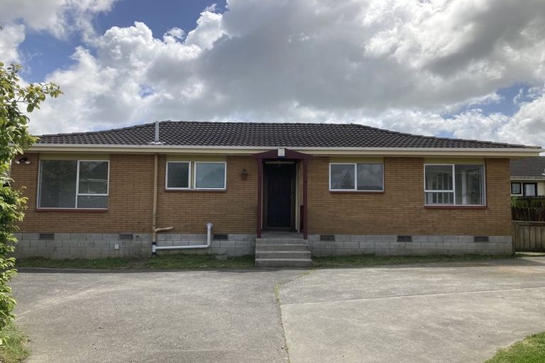 Photo of property in 1/43 Blacklock Avenue, Henderson, Auckland, 0612