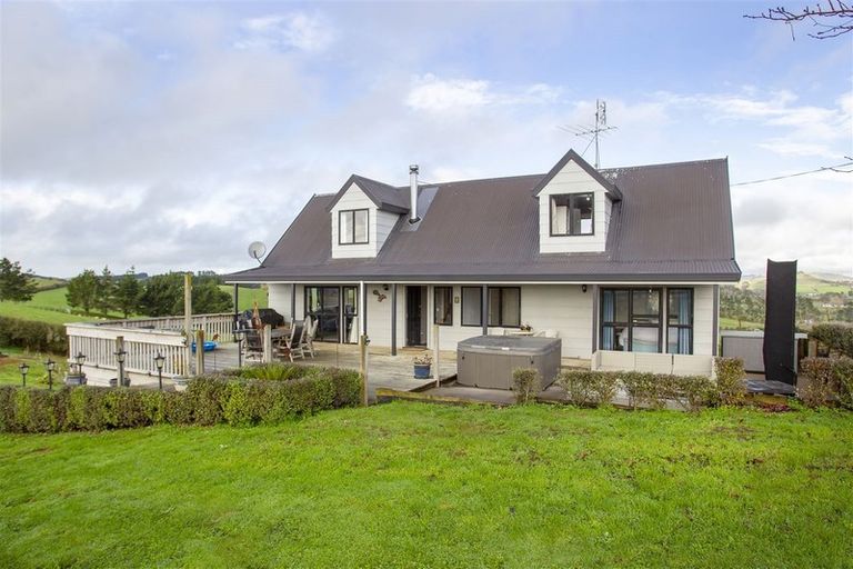 Photo of property in 1098 Ararimu Road, Ararimu, Drury, 2579