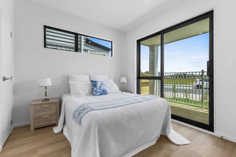 Photo of property in 14 Kapeta Lane, Karaka, Papakura, 2113