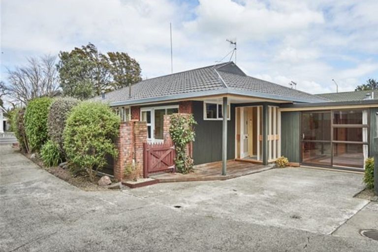 Photo of property in 349 College Street, West End, Palmerston North, 4410