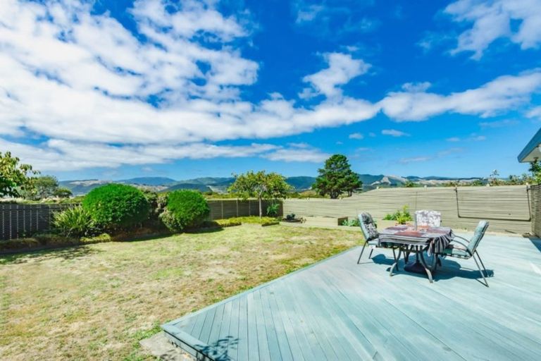 Photo of property in 6 Avion Terrace, Raumati Beach, Paraparaumu, 5032
