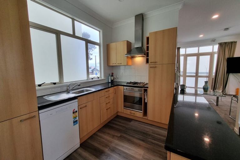 Photo of property in 35b Hobson Crescent, Thorndon, Wellington, 6011