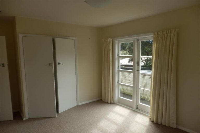 Photo of property in 546 Stokes Valley Road, Stokes Valley, Lower Hutt, 5019