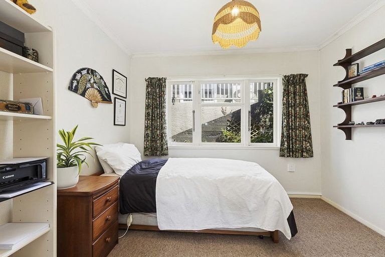 Photo of property in 8 Allington Road, Karori, Wellington, 6012