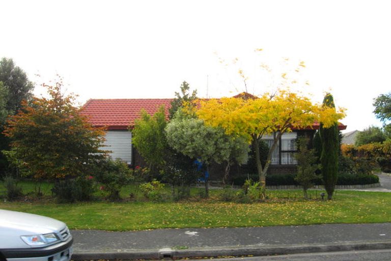 Photo of property in 4 Thornhill Place, Sockburn, Christchurch, 8042