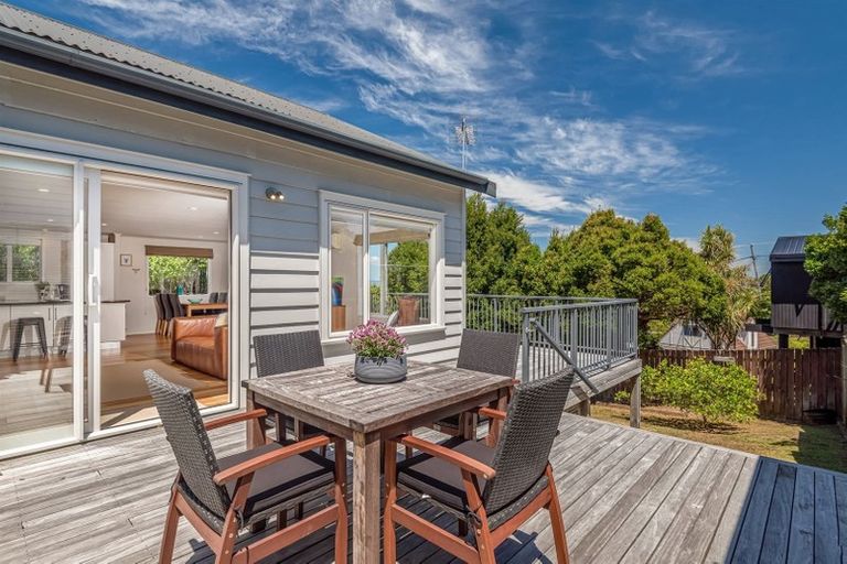 Photo of property in 21 Huka Road, Birkenhead, Auckland, 0626