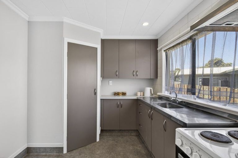 Photo of property in 5a Tahurangi Place, Spotswood, New Plymouth, 4310