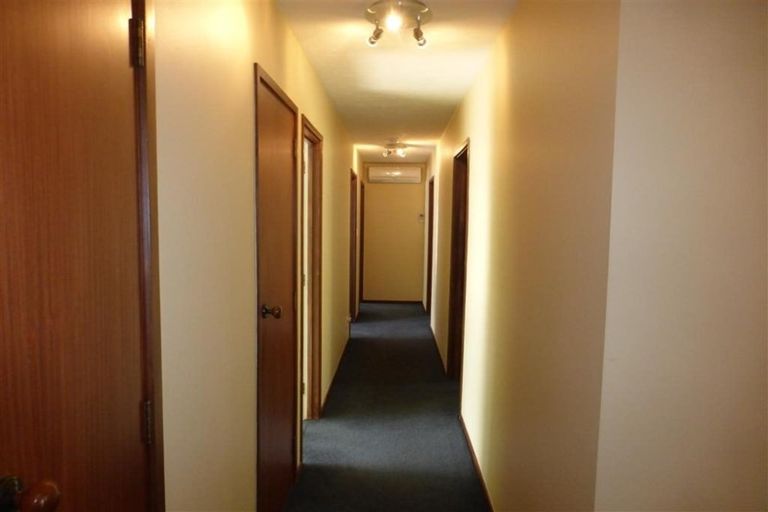 Photo of property in 6 Rowanwood Close, Halswell, Christchurch, 8025