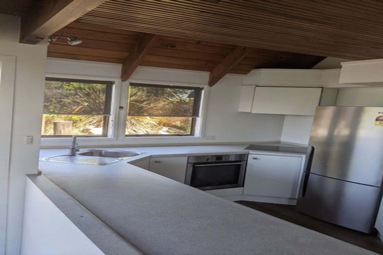 Photo of property in 19a Raroa Place, Pukerua Bay, 5026