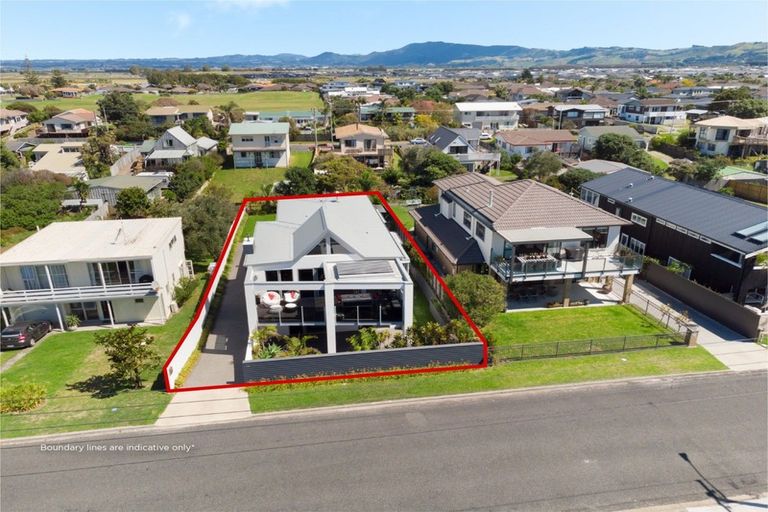 Photo of property in 116 Karewa Parade, Papamoa Beach, Papamoa, 3118