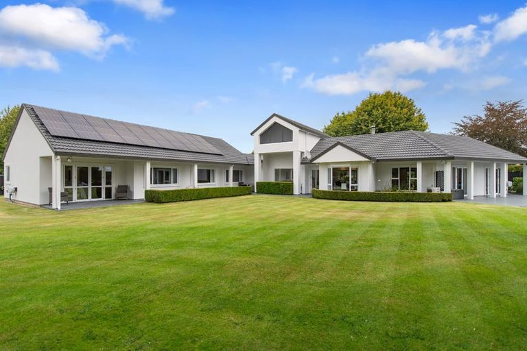 Photo of property in 52 Regent's Park Drive, Casebrook, Christchurch, 8051