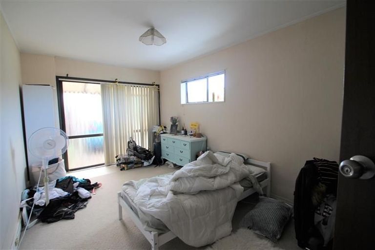 Photo of property in 2/7 Roslyn Road, Mount Wellington, Auckland, 1060