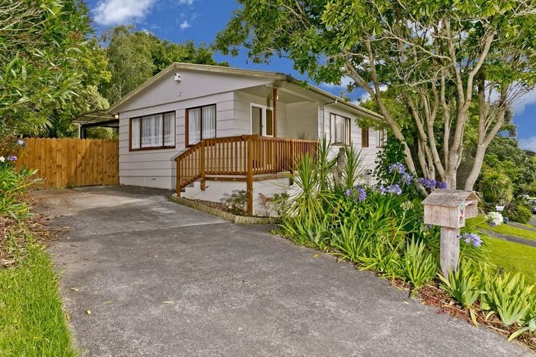 Photo of property in 2 Bryers Place, Bayview, Auckland, 0629