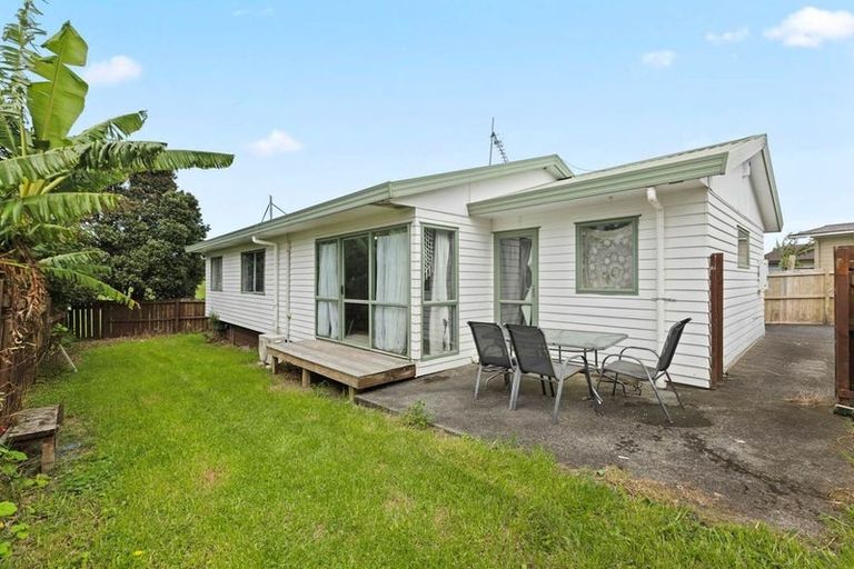 Photo of property in 7a Ngatira Place, Clendon Park, Auckland, 2103
