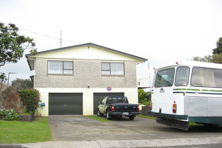Photo of property in 6c Donnelly Street, Oakura, 4314