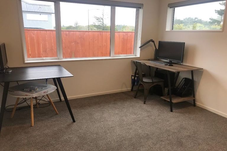 Photo of property in 33 Nobilo Road, Kumeu, 0810