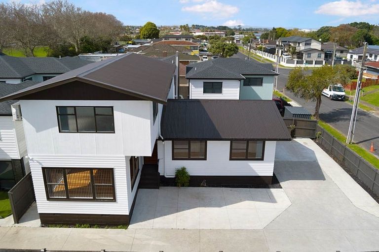 Photo of property in 17 Kohinoor Avenue, Mangere, Auckland, 2022