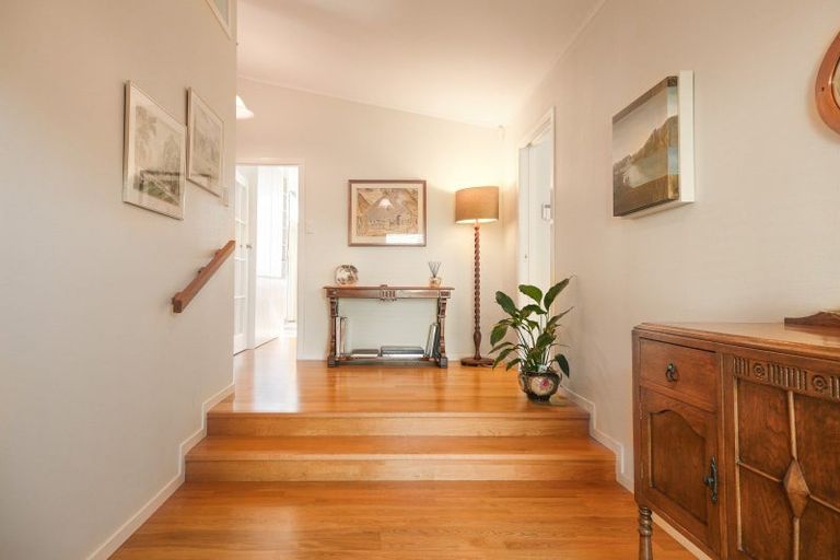 Photo of property in 2 Highfield Place, Lynmore, Rotorua, 3010