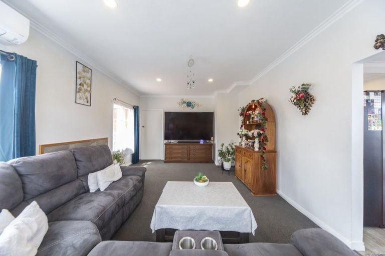 Photo of property in 36 Botanical Road, Takaro, Palmerston North, 4412