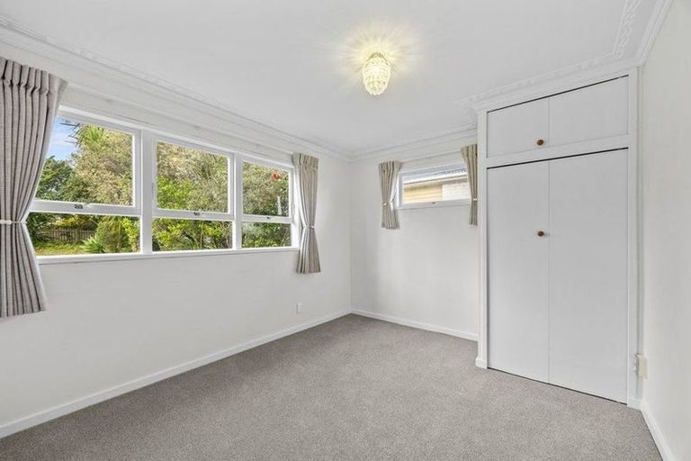 Photo of property in 7 Lewis Road, Pakuranga, Auckland, 2010