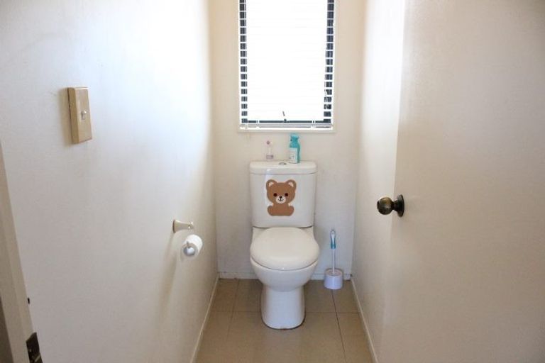 Photo of property in 1/18 Kenwick Place, Burswood, Auckland, 2013