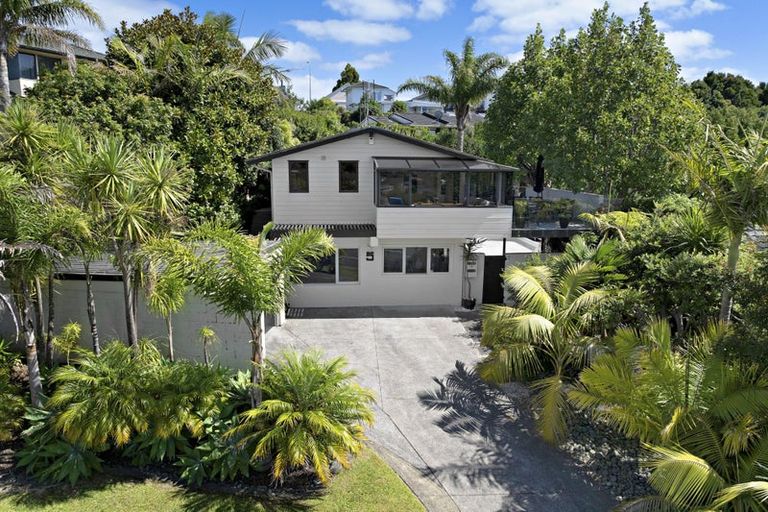 Photo of property in 5 Amante Crescent, Mairangi Bay, Auckland, 0630
