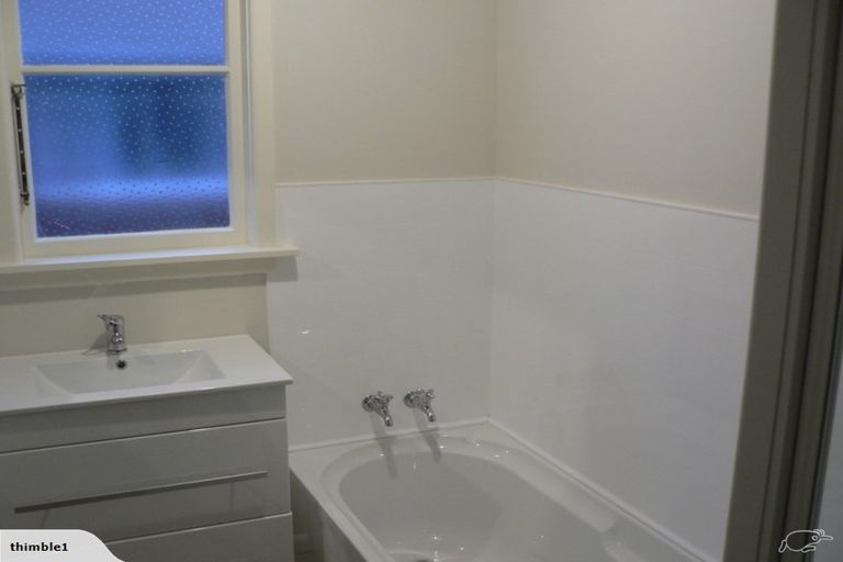 Photo of property in 8 Kinnaird Place, Hillmorton, Christchurch, 8025