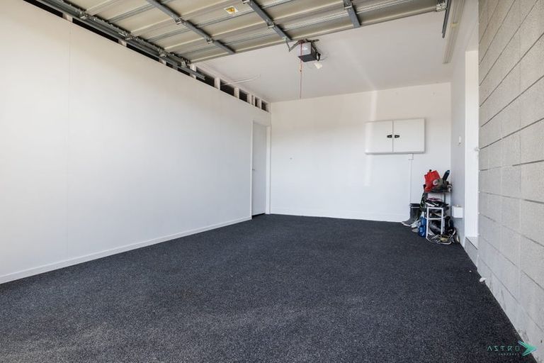 Photo of property in 1 Endymion Place, Half Moon Bay, Auckland, 2012