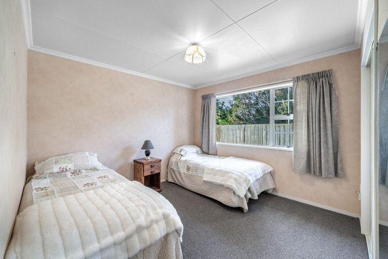 Photo of property in 37 Moa Street, Waikiwi, Invercargill, 9810