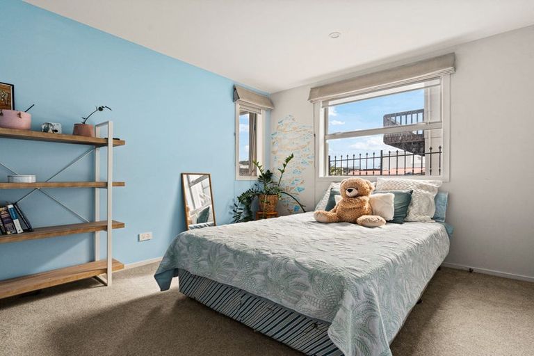 Photo of property in 40 Oceanview Road, Mount Maunganui, 3116