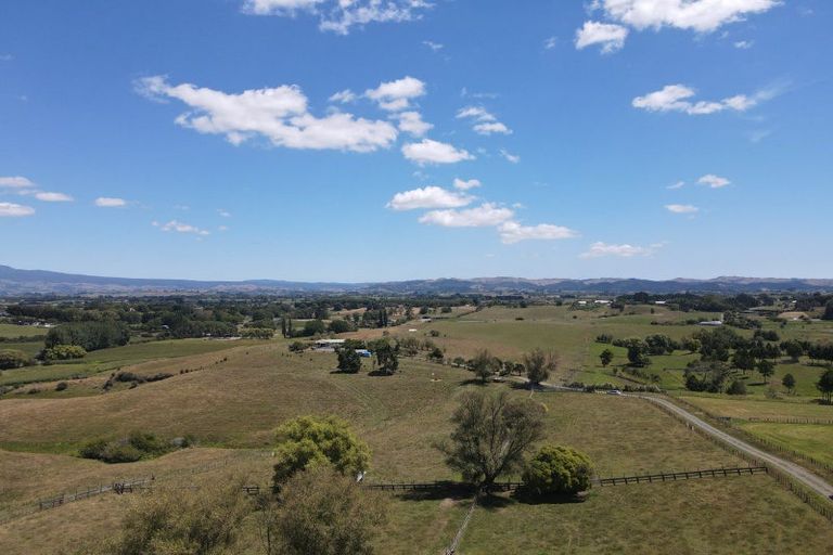 Photo of property in 816 Tuhikaramea Road, Ngahinapouri, Hamilton, 3290