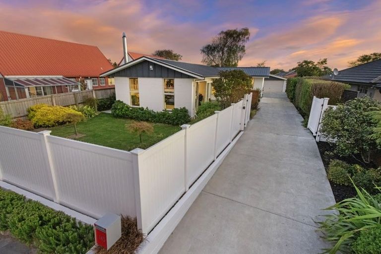 Photo of property in 143 Queenspark Drive, Parklands, Christchurch, 8083