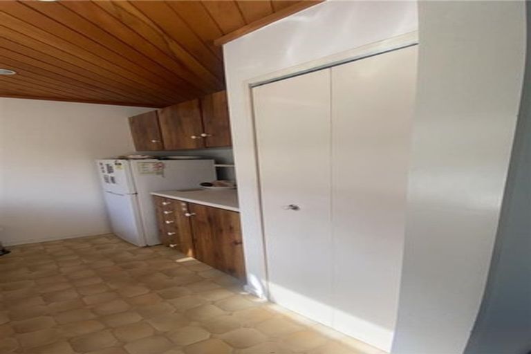 Photo of property in 2/37 Bauchop Road, Waterloo, Lower Hutt, 5011