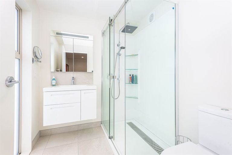 Photo of property in 45a Marama Crescent, Mount Pleasant, Christchurch, 8081