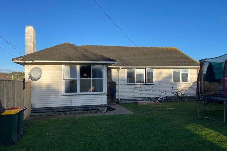 Photo of property in 15 Acourt Street, Hawera, 4610